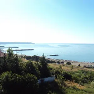 Family Lazuren Briag 3* Burgaz