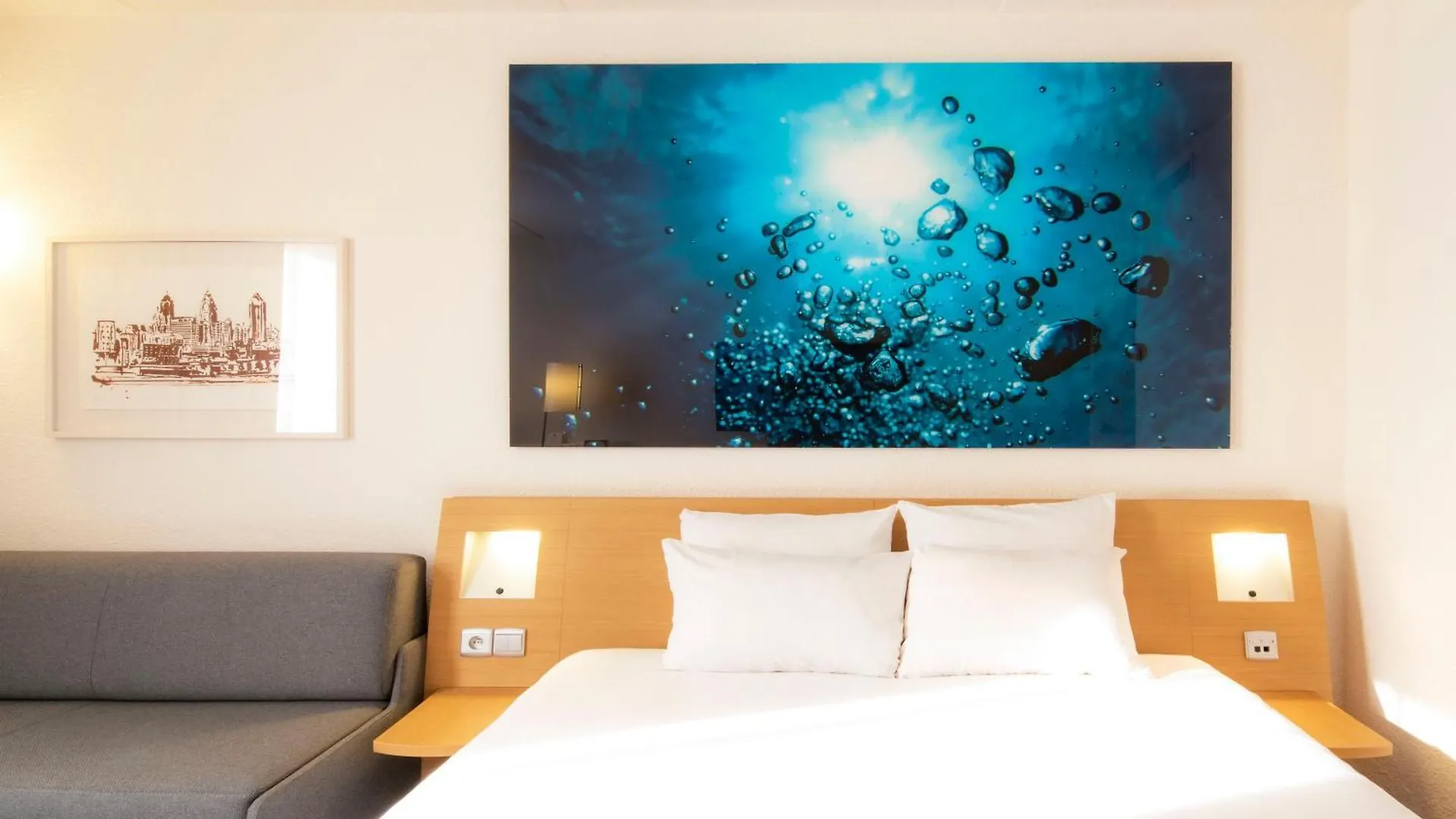 **** Otel Novotel Antwerpen - Ekeren Belçika