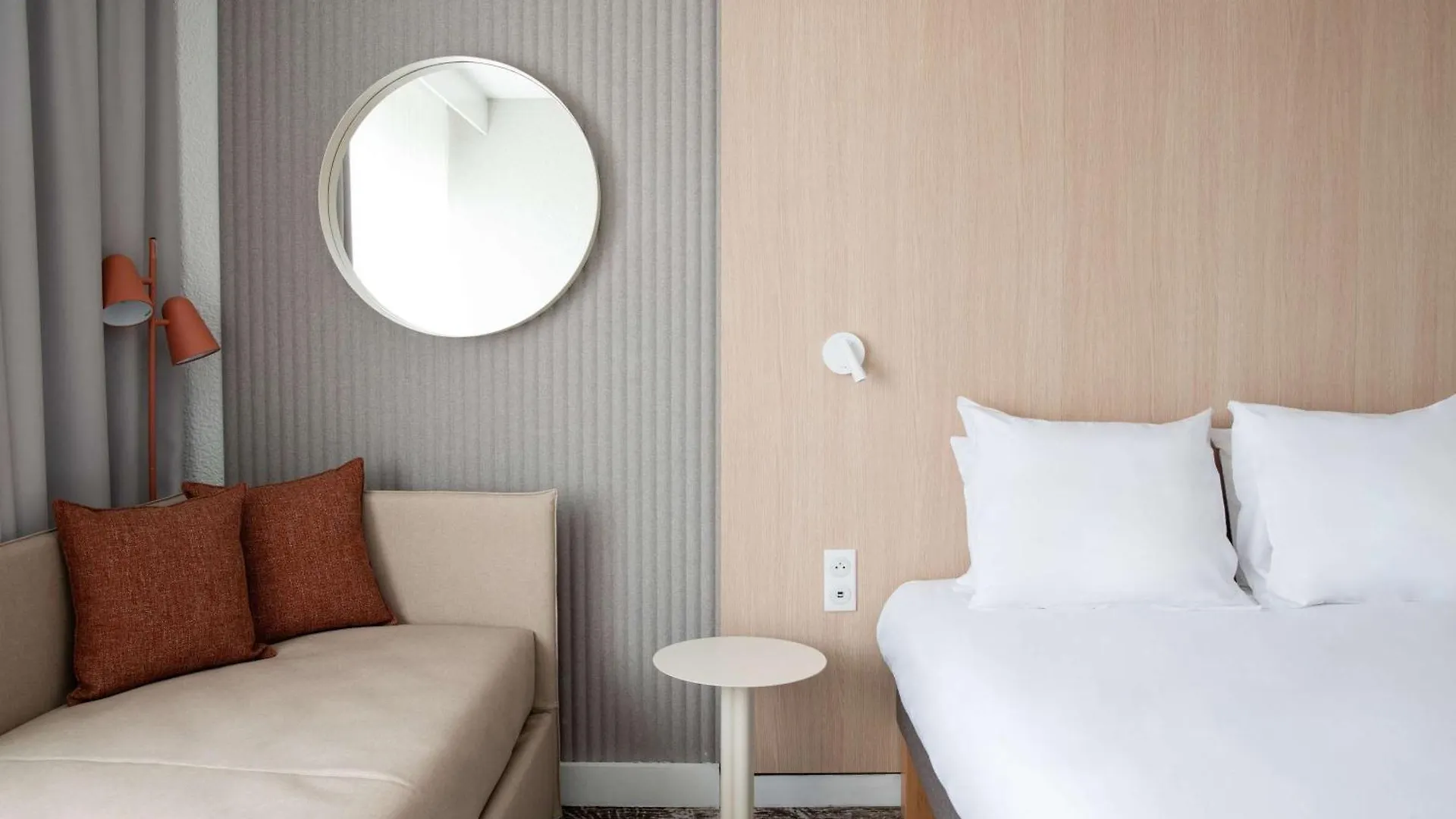 **** Otel Novotel Antwerpen - Ekeren Belçika